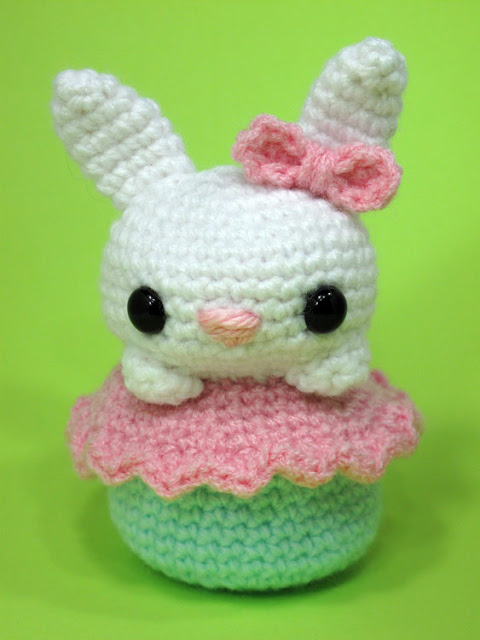 Free Crochet Amigurumi Bunny Cupcake Patternv