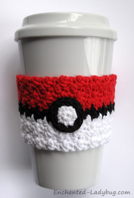 FREE Crochet Poké Ball Coffee Cup Cozy Pattern